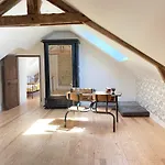 La Clairiere Maison Spacieuse Rénovée Joliment Décorée Confort 12 P 2 Sdb 2 Wc Grand Jardin Clos, Belle Terrasse Aménagée, Parking Privatif, Ping Pong Baby Foot Proche Omaha Et Bayeux, Chiens Bienvenus Сasa de vacaciones *