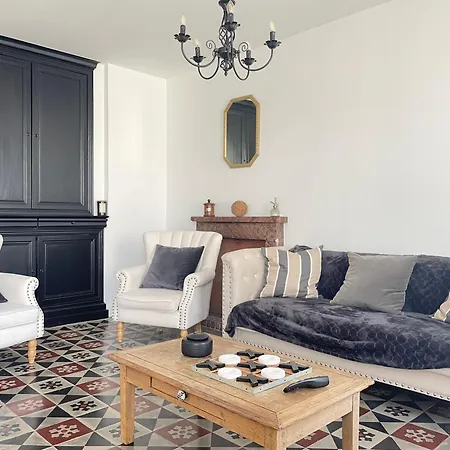 La Clairiere Maison Spacieuse Renovee Joliment Decoree Confort 12 P 2 Sdb 2 Wc Grand Jardin Clos, Belle Terrasse Amenagee, Parking Privatif, Ping Pong Baby Foot Proche Omaha Et Bayeux, Chiens Bienvenus *