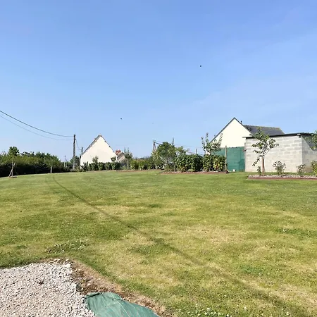 La Clairiere Maison Spacieuse Rénovée Joliment Décorée Confort 12 P 2 Sdb 2 Wc Grand Jardin Clos, Belle Terrasse Aménagée, Parking Privatif, Ping Pong Baby Foot Proche Omaha Et Bayeux, Chiens Bienvenus Hébergement de vacances