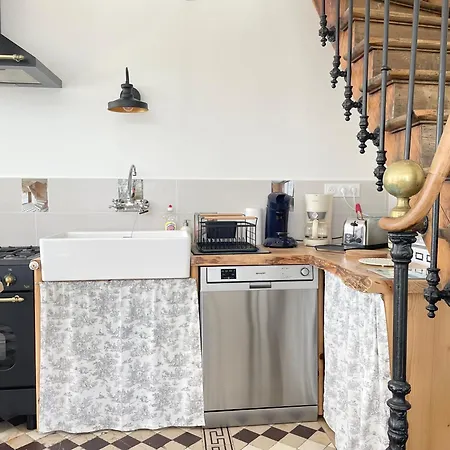 La Clairiere Maison Spacieuse Rénovée Joliment Décorée Confort 12 P 2 Sdb 2 Wc Grand Jardin Clos, Belle Terrasse Aménagée, Parking Privatif, Ping Pong Baby Foot Proche Omaha Et Bayeux, Chiens Bienvenus