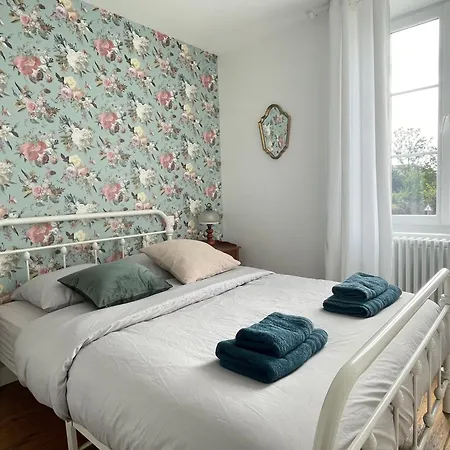 La Clairiere Maison Spacieuse Renovee Joliment Decoree Confort 12 P 2 Sdb 2 Wc Grand Jardin Clos, Belle Terrasse Amenagee, Parking Privatif, Ping Pong Baby Foot Proche Omaha Et Bayeux *