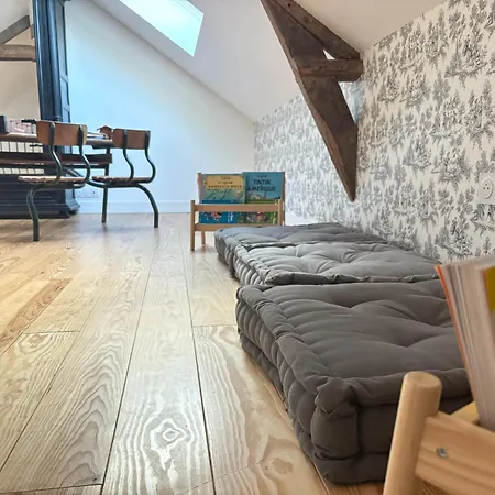 La Clairiere Maison Spacieuse Renovee Joliment Decoree Confort 12 P 2 Sdb 2 Wc Grand Jardin Clos, Belle Terrasse Amenagee, Parking Privatif, Ping Pong Baby Foot Proche Omaha Et Bayeux, Chiens Bienvenus بيت للعطل *