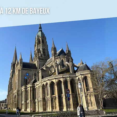 La Clairiere Maison Spacieuse Renovee Joliment Decoree Confort 12 P 2 Sdb 2 Wc Grand Jardin Clos, Belle Terrasse Amenagee, Parking Privatif, Ping Pong Baby Foot Proche Omaha Et Bayeux