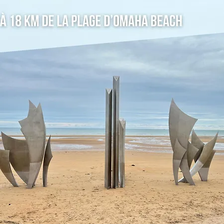 Hébergement de vacances La Clairiere Maison Spacieuse Rénovée Joliment Décorée Confort 12 P 2 Sdb 2 Wc Grand Jardin Clos, Belle Terrasse Aménagée, Parking Privatif, Ping Pong Baby Foot Proche Omaha Et Bayeux, Chiens Bienvenus *