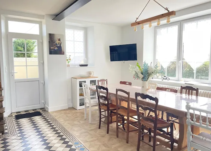 La Clairiere Maison Spacieuse Renovee Joliment Decoree Confort 12 P 2 Sdb 2 Wc Grand Jardin Clos, Belle Terrasse Amenagee, Parking Privatif, Ping Pong Baby Foot Proche Omaha Et Bayeux, Chiens Bienvenus Σπίτι διακοπών