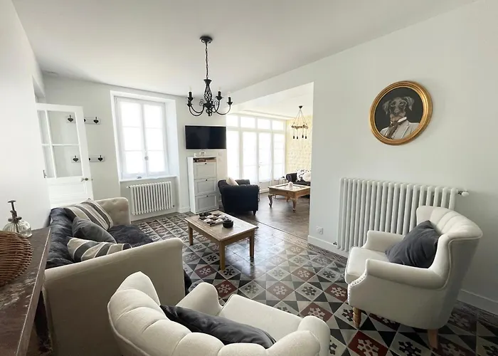 La Clairiere Maison Spacieuse Renovee Joliment Decoree Confort 12 P 2 Sdb 2 Wc Grand Jardin Clos, Belle Terrasse Amenagee, Parking Privatif, Ping Pong Baby Foot Proche Omaha Et Bayeux, Chiens Bienvenus Σπίτι διακοπών *