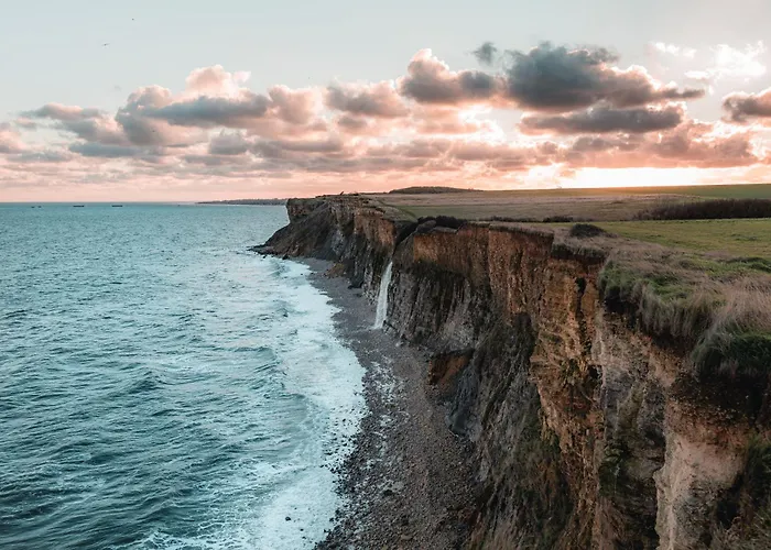 La Clairiere Maison Spacieuse Renovee Joliment Decoree Confort 12 P 2 Sdb 2 Wc Grand Jardin Clos, Belle Terrasse Amenagee, Parking Privatif, Ping Pong Baby Foot Proche Omaha Et Bayeux, Chiens Bienvenus *