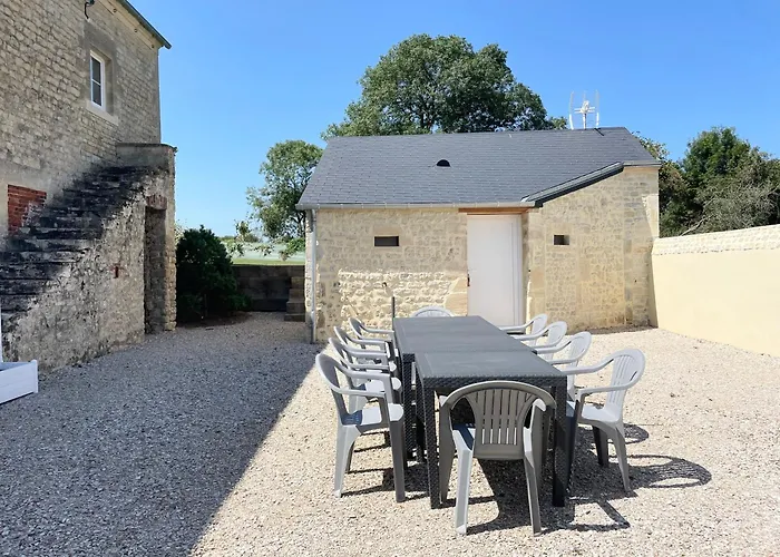 Σπίτι διακοπών La Clairiere Maison Spacieuse Renovee Joliment Decoree Confort 12 P 2 Sdb 2 Wc Grand Jardin Clos, Belle Terrasse Amenagee, Parking Privatif, Ping Pong Baby Foot Proche Omaha Et Bayeux, Chiens Bienvenus Crouay