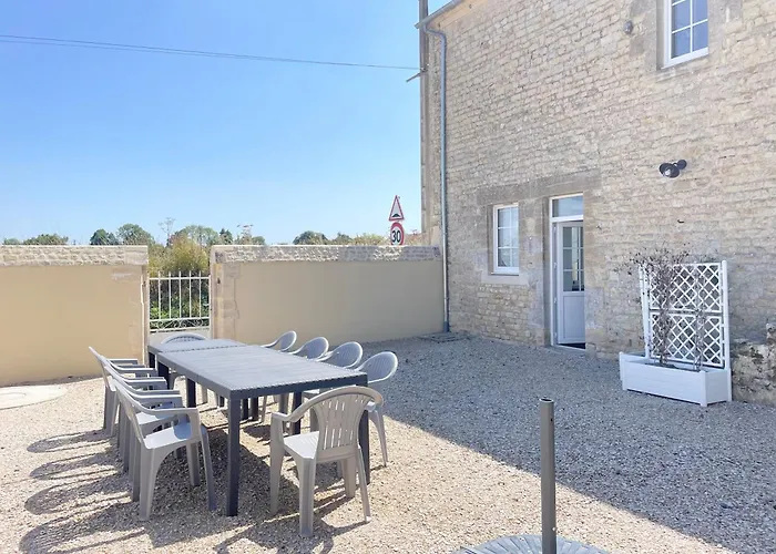 Σπίτι διακοπών La Clairiere Maison Spacieuse Renovee Joliment Decoree Confort 12 P 2 Sdb 2 Wc Grand Jardin Clos, Belle Terrasse Amenagee, Parking Privatif, Ping Pong Baby Foot Proche Omaha Et Bayeux, Chiens Bienvenus *