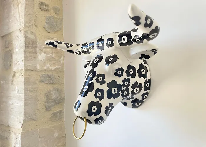 La Clairiere Maison Spacieuse Renovee Joliment Decoree Confort 12 P 2 Sdb 2 Wc Grand Jardin Clos, Belle Terrasse Amenagee, Parking Privatif, Ping Pong Baby Foot Proche Omaha Et Bayeux, Chiens Bienvenus * Crouay