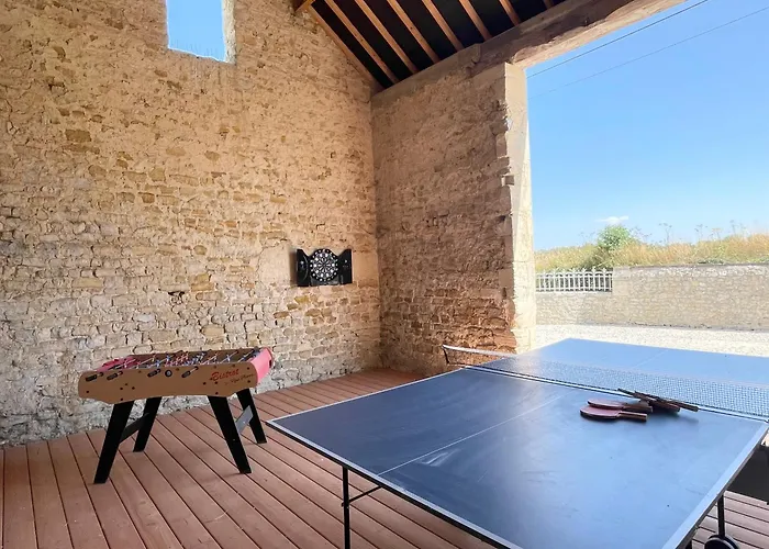 La Clairiere Maison Spacieuse Renovee Joliment Decoree Confort 12 P 2 Sdb 2 Wc Grand Jardin Clos, Belle Terrasse Amenagee, Parking Privatif, Ping Pong Baby Foot Proche Omaha Et Bayeux, Chiens Bienvenus