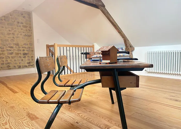 Σπίτι διακοπών La Clairiere Maison Spacieuse Renovee Joliment Decoree Confort 12 P 2 Sdb 2 Wc Grand Jardin Clos, Belle Terrasse Amenagee, Parking Privatif, Ping Pong Baby Foot Proche Omaha Et Bayeux, Chiens Bienvenus