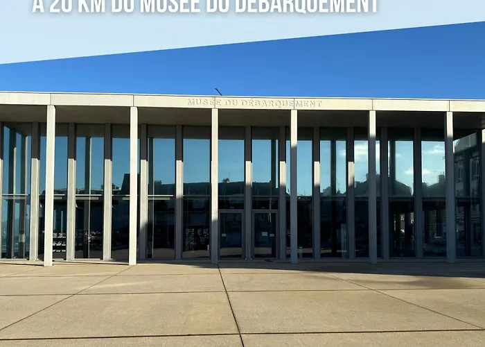 La Clairiere Maison Spacieuse Rénovée Joliment Décorée Confort 12 P 2 Sdb 2 Wc Grand Jardin Clos, Belle Terrasse Aménagée, Parking Privatif, Ping Pong Baby Foot Proche Omaha Et Bayeux, Chiens Bienvenus Hébergement de vacances Crouay